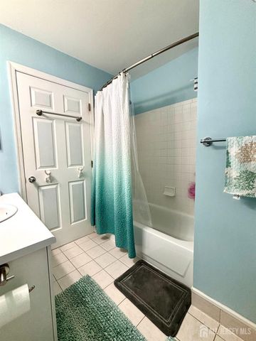 5 Ardmore Place, East Brunswick, NJ 08816