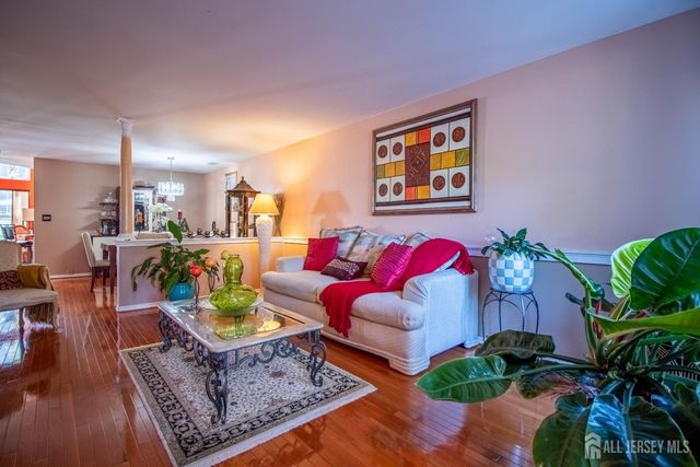 5 Ardmore Place, East Brunswick, NJ 08816