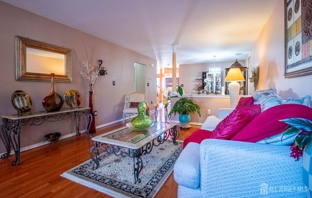 5 Ardmore Place, East Brunswick, NJ 08816