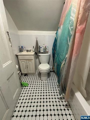 564 River Street, Paterson, NJ 07524