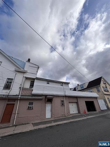 564 River Street, Paterson, NJ 07524