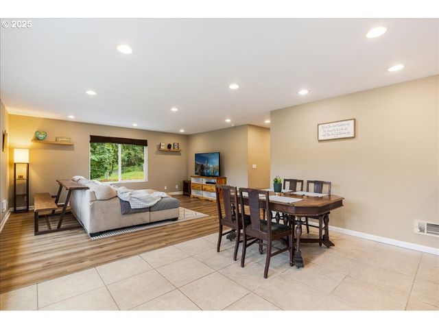 30062 MAPLE Dr, Rainier, OR 97048