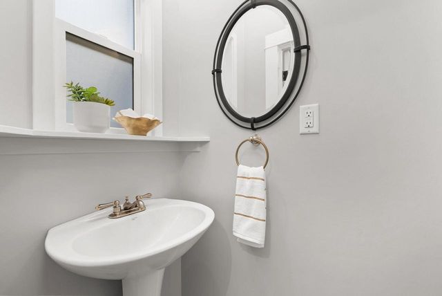 820 Jenifer Street, Madison, WI 53703