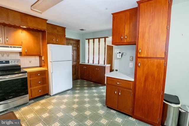 1514 BAHR RD, Pottstown, PA 19464