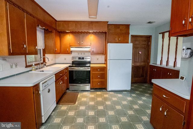 1514 BAHR RD, Pottstown, PA 19464