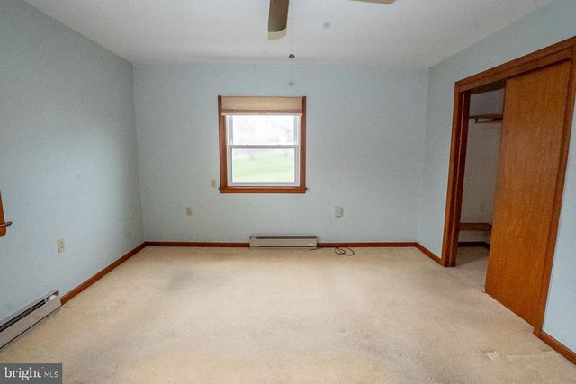 1514 BAHR RD, Pottstown, PA 19464