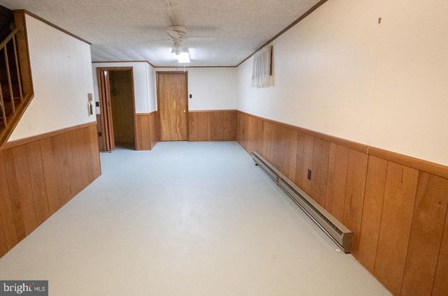 1514 BAHR RD, Pottstown, PA 19464