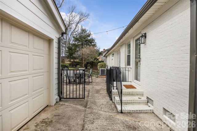 2732 Burnt Mill Road, Charlotte, NC 28210