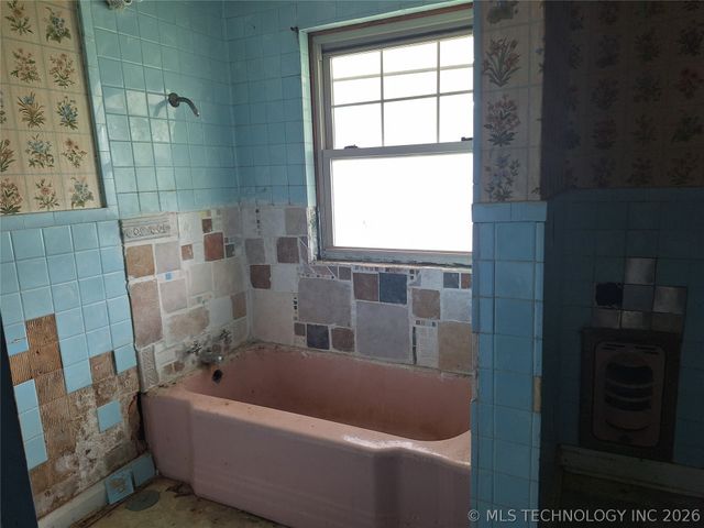 425 W 8TH Street, Chelsea, OK 74016