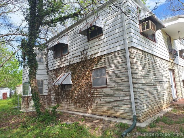 425 W 8TH Street, Chelsea, OK 74016