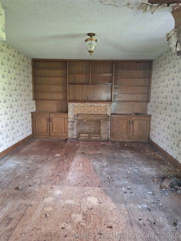 425 W 8TH Street, Chelsea, OK 74016