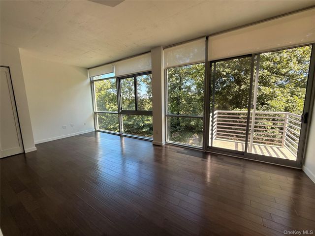 250 S Central Park Avenue 5i, Hartsdale, NY 10530