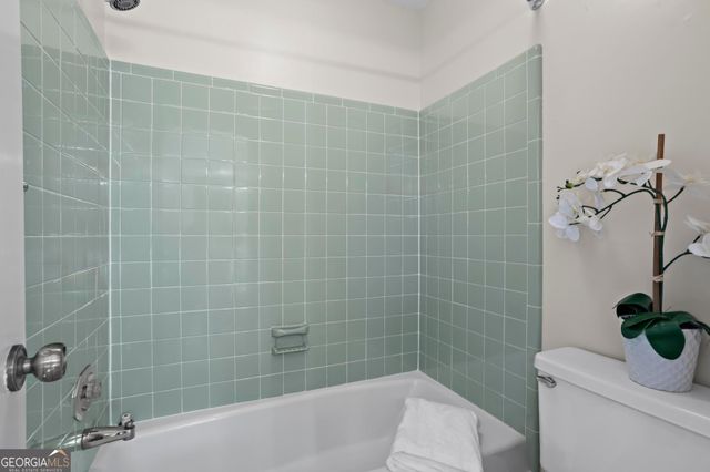 4221 Shire Court NE, Roswell, GA 30075