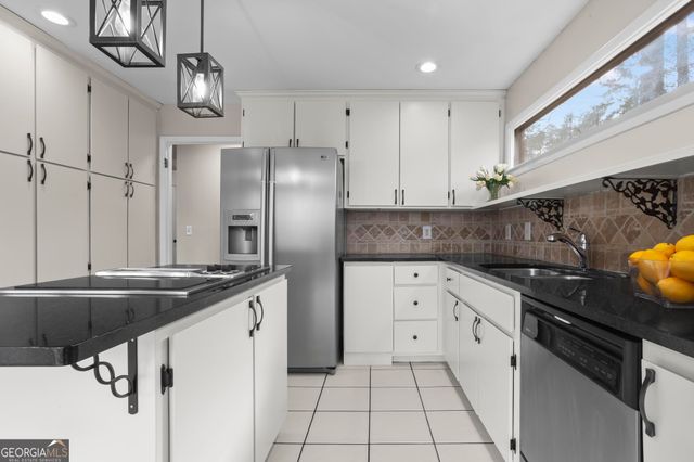 4221 Shire Court NE, Roswell, GA 30075