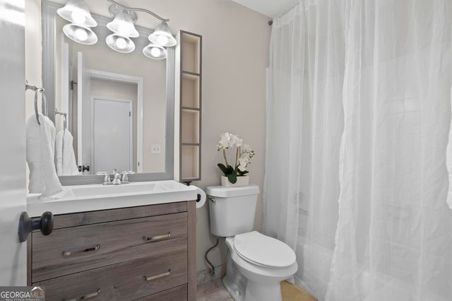 4221 Shire Court NE, Roswell, GA 30075