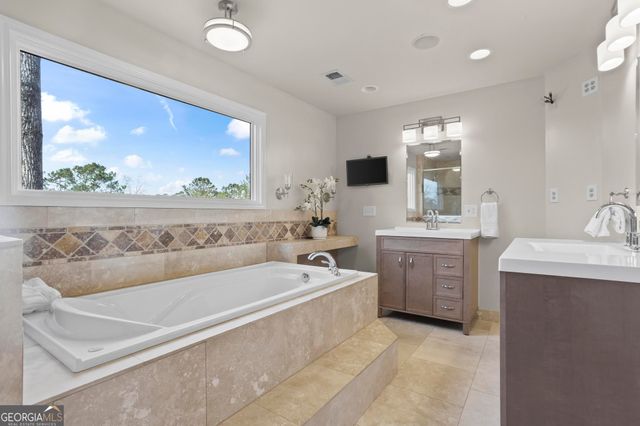 4221 Shire Court NE, Roswell, GA 30075