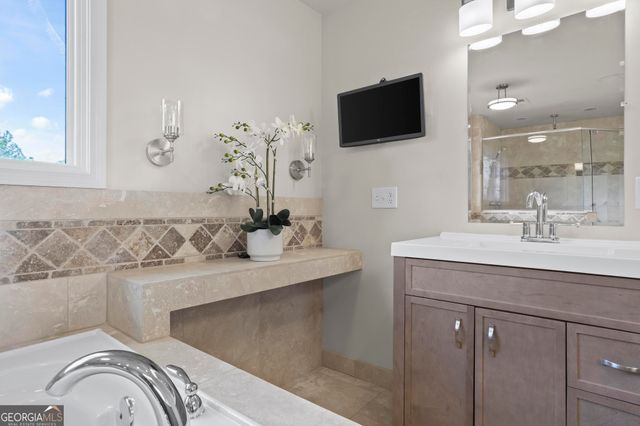 4221 Shire Court NE, Roswell, GA 30075