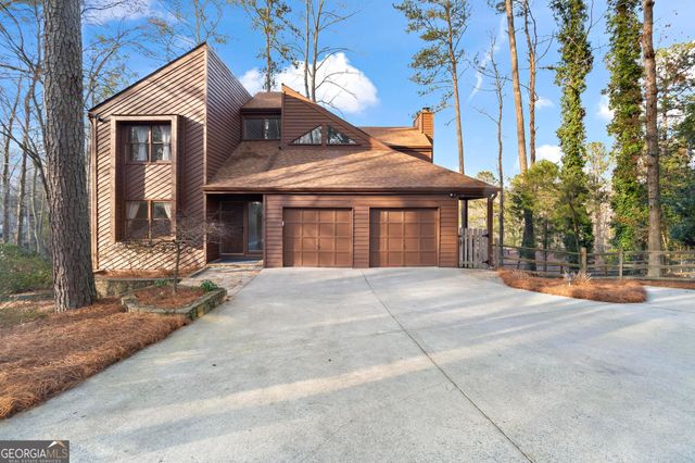 4221 Shire Court NE, Roswell, GA 30075