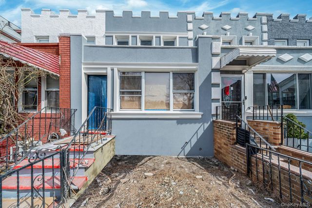 25-17 McIntosh Street, East Elmhurst, NY 11369