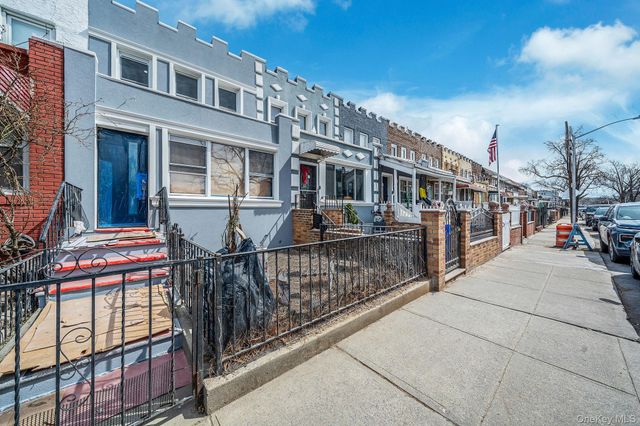 25-17 McIntosh Street, East Elmhurst, NY 11369