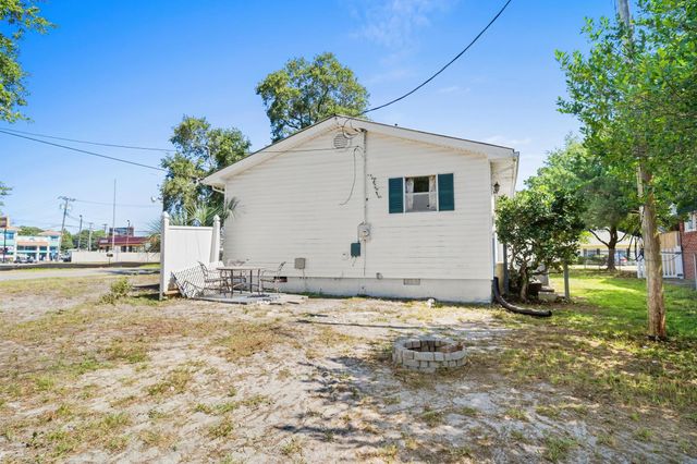 2705 Madison Dr., North Myrtle Beach, SC 29582