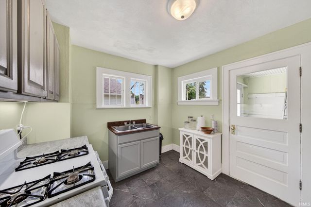 501 S 31st Street, South Bend, IN 46615