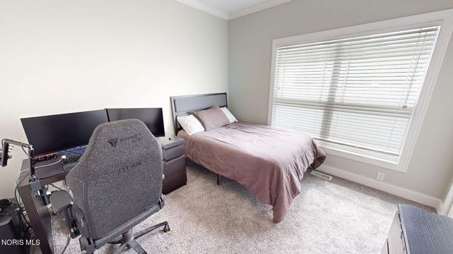8320 Sycamore Woods Lane, Holland, OH 43528