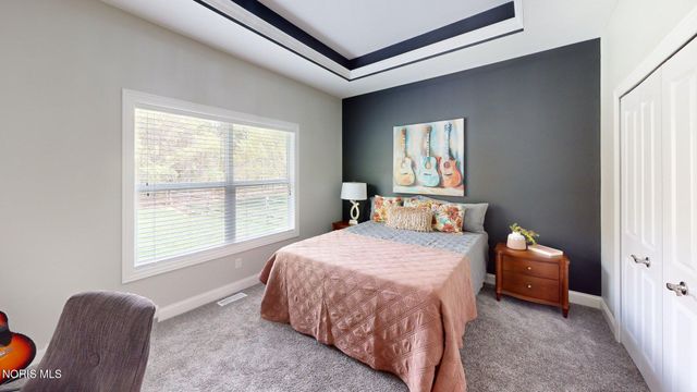 8320 Sycamore Woods Lane, Holland, OH 43528