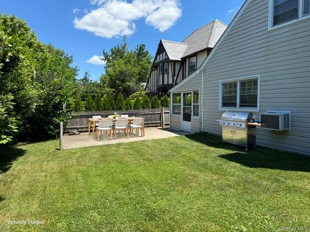 283 Princeton Road, Rockville Centre, NY 11570