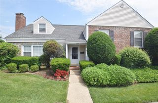 283 Princeton Road, Rockville Centre, NY 11570
