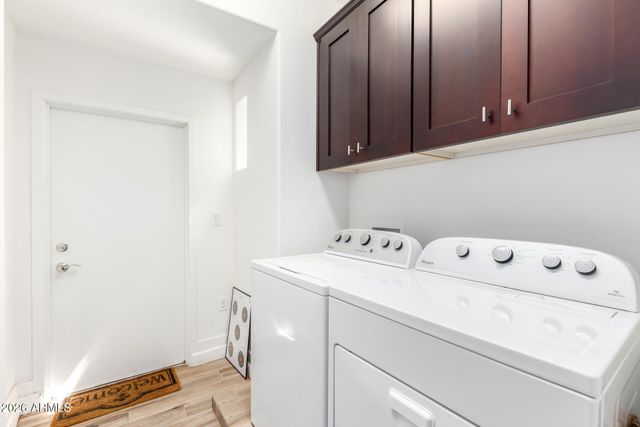 3935 E ROUGH RIDER Road 1271, Phoenix, AZ 85050