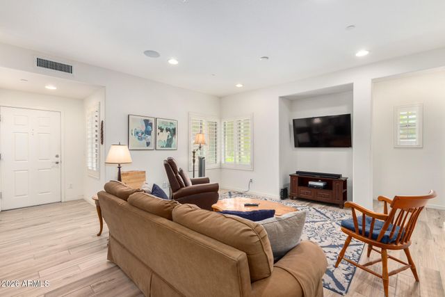 3935 E ROUGH RIDER Road 1271, Phoenix, AZ 85050