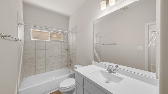 5015 Lady Morgan Drive, Houston, TX 77048