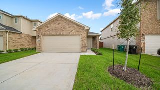 5015 Lady Morgan Drive, Houston, TX 77048