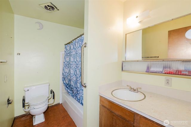 567 Juniper Street, Bremerton, WA 98310