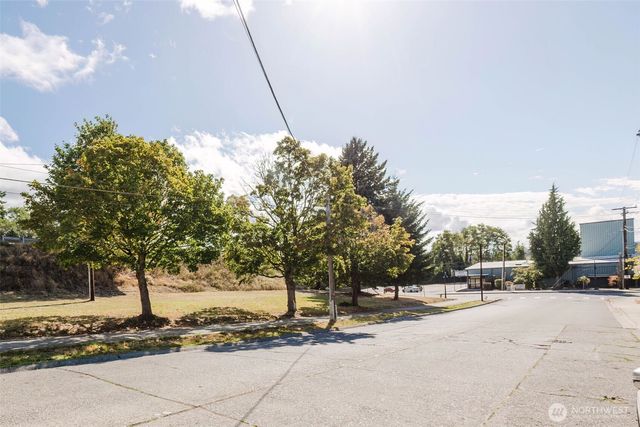 567 Juniper Street, Bremerton, WA 98310