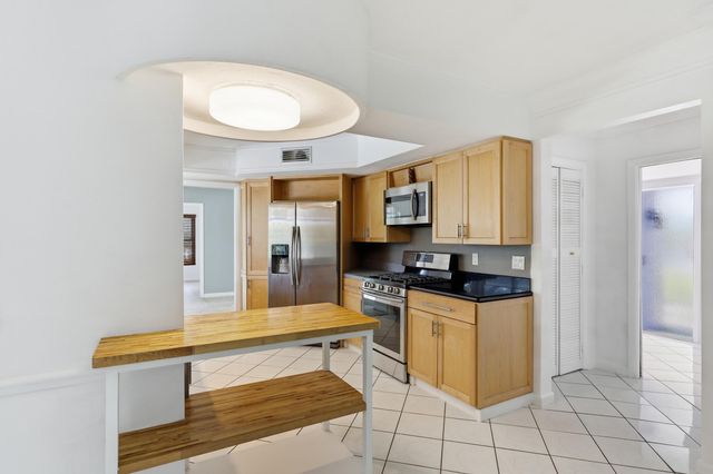 9696 Honeysuckle Avenue, Palm Beach Gardens, FL 33410