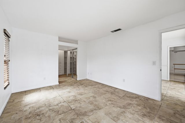 9696 Honeysuckle Avenue, Palm Beach Gardens, FL 33410