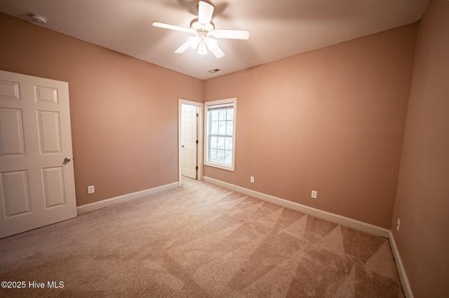 120 Secretariat Drive, Sneads Ferry, NC 28460