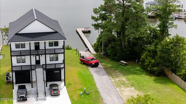 120 Secretariat Drive, Sneads Ferry, NC 28460