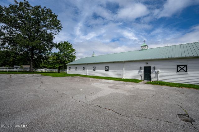 120 Secretariat Drive, Sneads Ferry, NC 28460