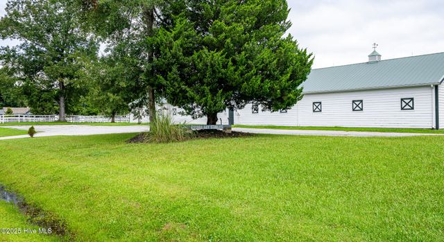 120 Secretariat Drive, Sneads Ferry, NC 28460