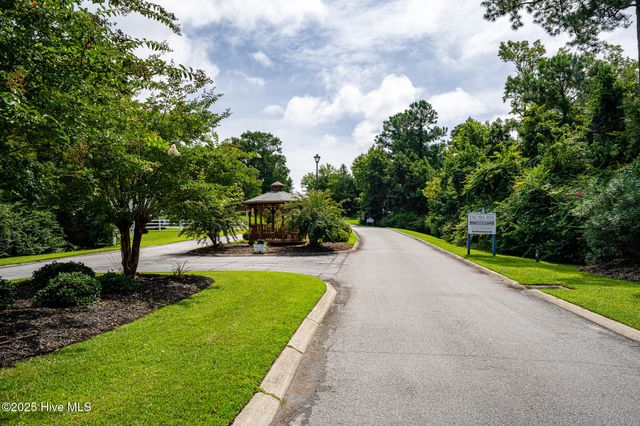 120 Secretariat Drive, Sneads Ferry, NC 28460
