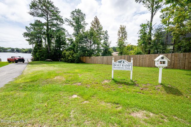120 Secretariat Drive, Sneads Ferry, NC 28460