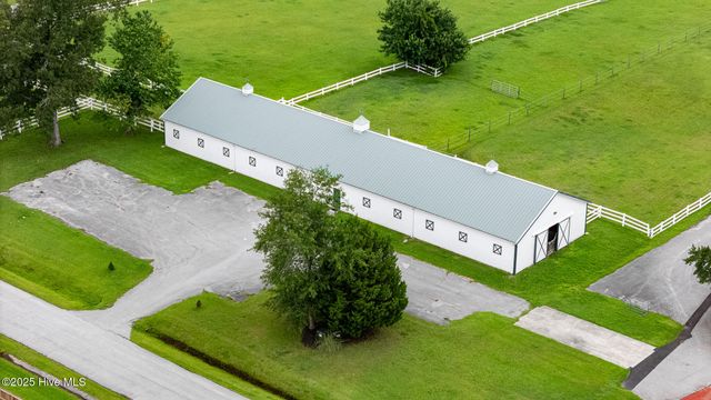 120 Secretariat Drive, Sneads Ferry, NC 28460