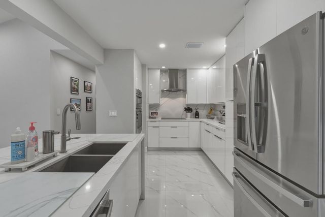 11120 NW 27TH Place, Sunrise, FL 33322