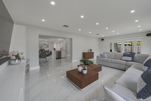 11120 NW 27TH Place, Sunrise, FL 33322