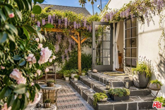 4420 Ambrose Terrace, Los Angeles, CA 90027