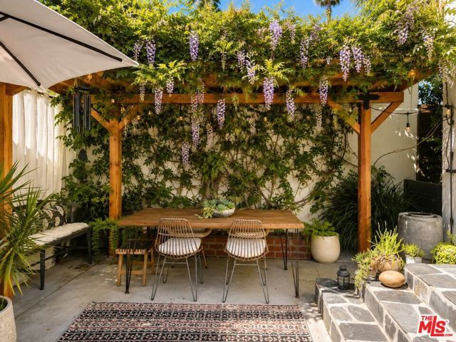 4420 Ambrose Terrace, Los Angeles, CA 90027