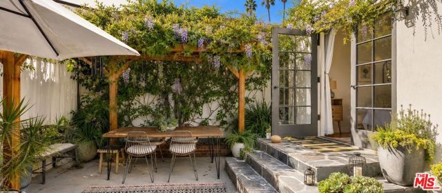 4420 Ambrose Terrace, Los Angeles, CA 90027